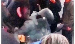 网友爆料母女视频,网友感叹亲情力量